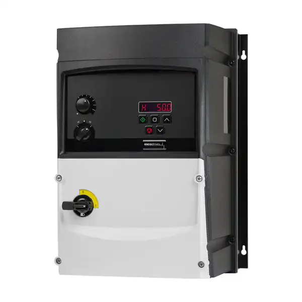 Frequenzumrichter escodrives EDS3-4185PL-66S1 mit Potentiometern, integriertem Hauptschalter und mit digitalem LED-Display und Tastenfeld auf der Frontseite.
