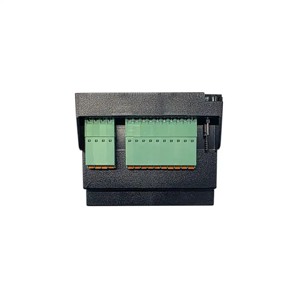 Obere Anschlussseite des EAP B02 mit 24 V/0 V und Klemmen DI 1–8 (24 V, npn/pnp) sowie Referenz/Logik.