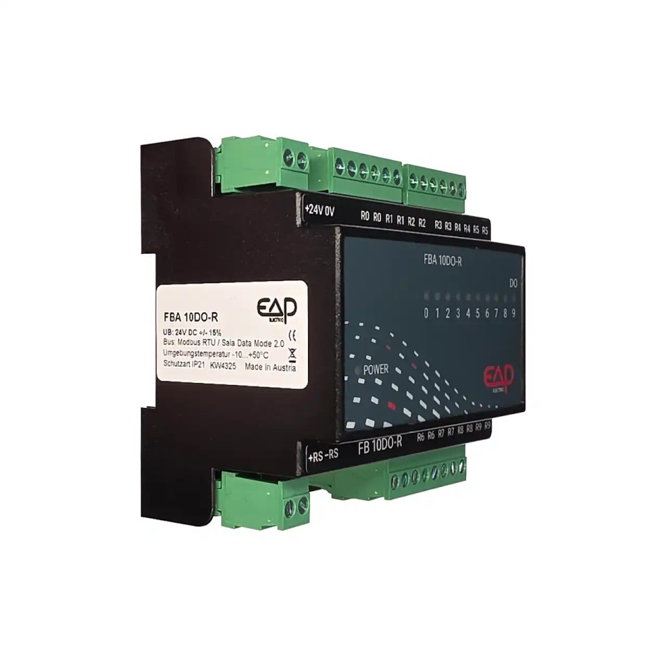 Isometrische Schrägansicht des EAP I/O Moduls FBA 10DO-R, Artikelnummer 7740-1, für DIN-Hutschiene mit seitlichem Typenschild, frontseitiger LED-Diagnose, steckbaren Anschlussklemmen und kompakter Bauform für Schaltschrankinstallationen.